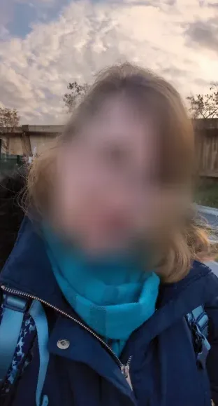Amber, 29
