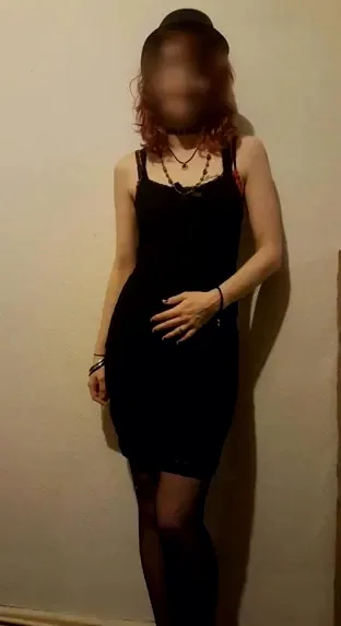 Julie, 35
