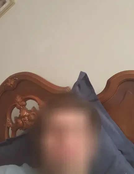 Kirsten, 24