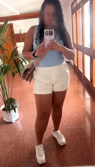 Leyla, 33