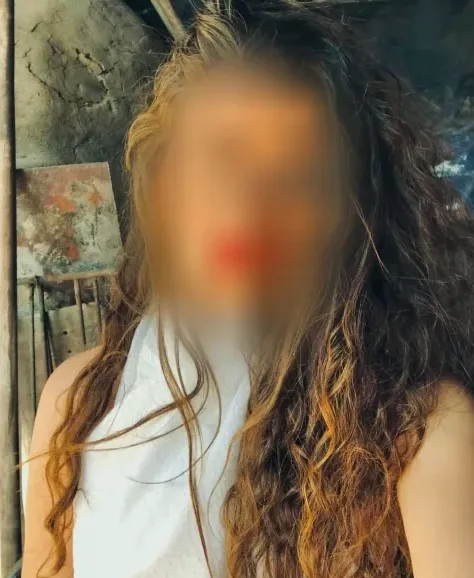 Petra, 32