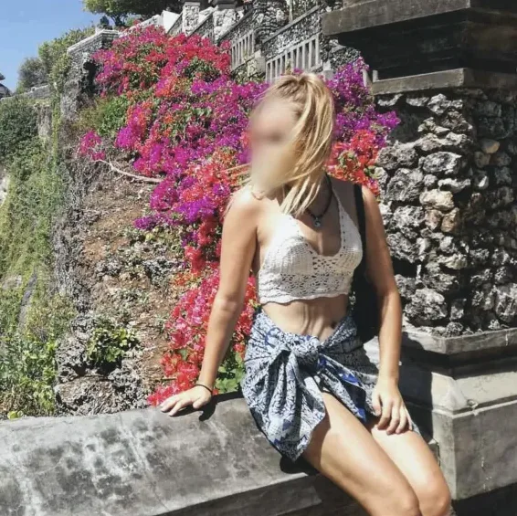 Priscilla, 20
