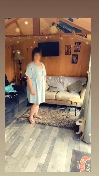 Zoe, 27